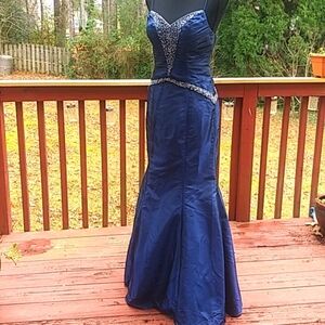 La Perle Formal Gown- Indigo Gown size 4 NWT